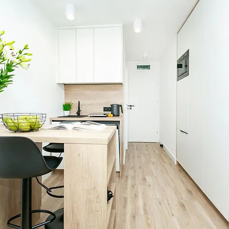 Apartamento Grzybowska 30 Yellow - Better Varsóvia