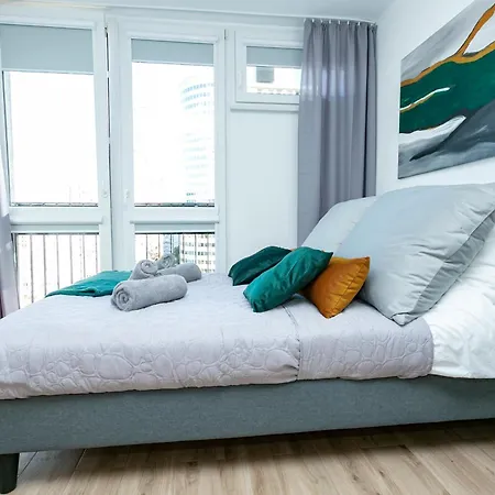 Grzybowska 30 Yellow - Better