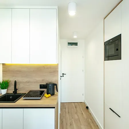 Grzybowska 30 Yellow - Better *