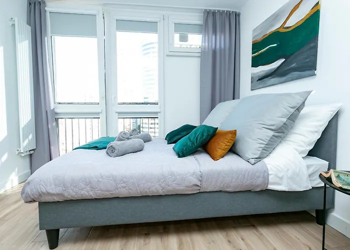 Grzybowska 30 Yellow - Better