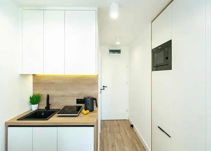 Grzybowska 30 Yellow - Better *